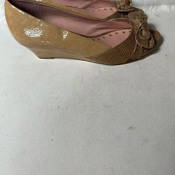 Libby Edelman taupe & brown snake skin print peep toe toe wedge shoes size 8.5 - Picture 3 of 8
